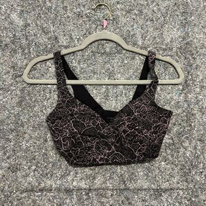Lululemon Bra Women 32DD Pink and Black Comfort Norm Core Athleisure